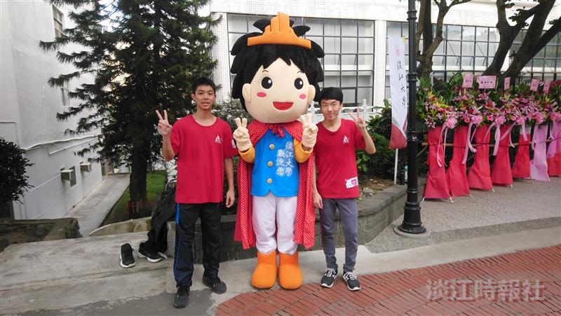 70週年校慶 蛋卷王子現身