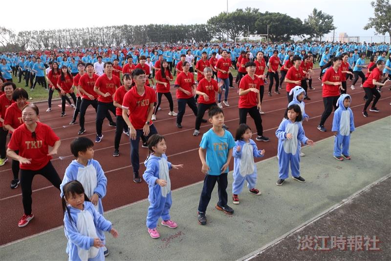 校慶團舞