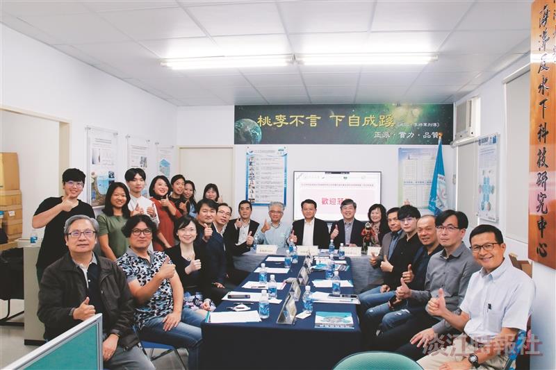 海下中心續簽產學MOU 強化團隊資源