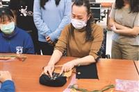 源社十字繡融入日常傳承技藝
