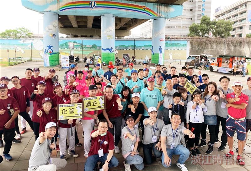 EMBA壘球賽歡樂揮棒 國企奪冠 張敦閔獲MVP 蔡蕎安最佳木蘭獎