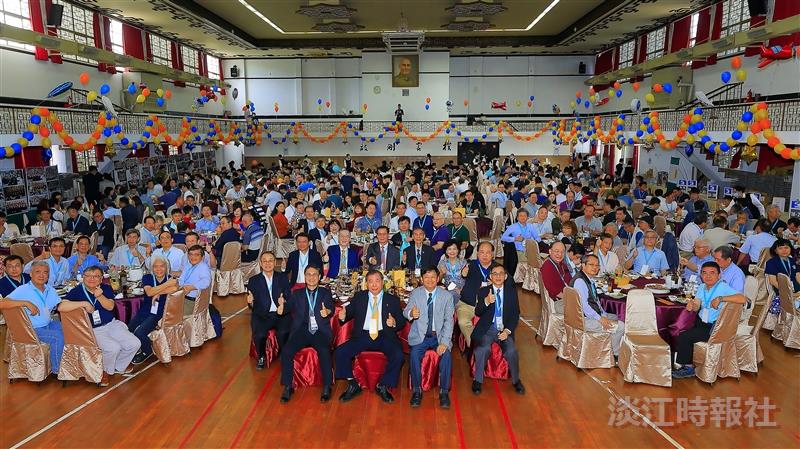 航太系50週年系慶 近400位校友返校慶賀