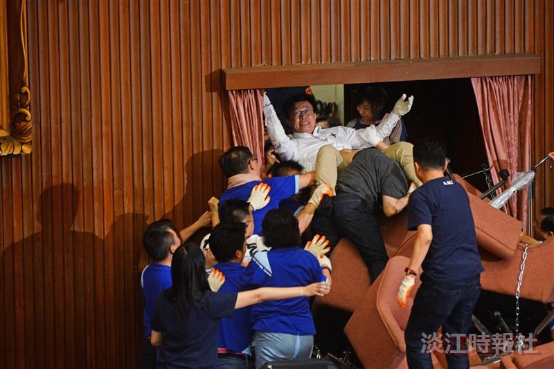 校友張良一 趙世勳獲台灣新聞攝影大賽優勝  大傳系古佳立作品獲日本清里攝影美術館典藏