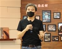 「世界閱讀日沙龍講座」建築系副教授賴怡成主講「從狄倫馬特中心談瑞士建築」