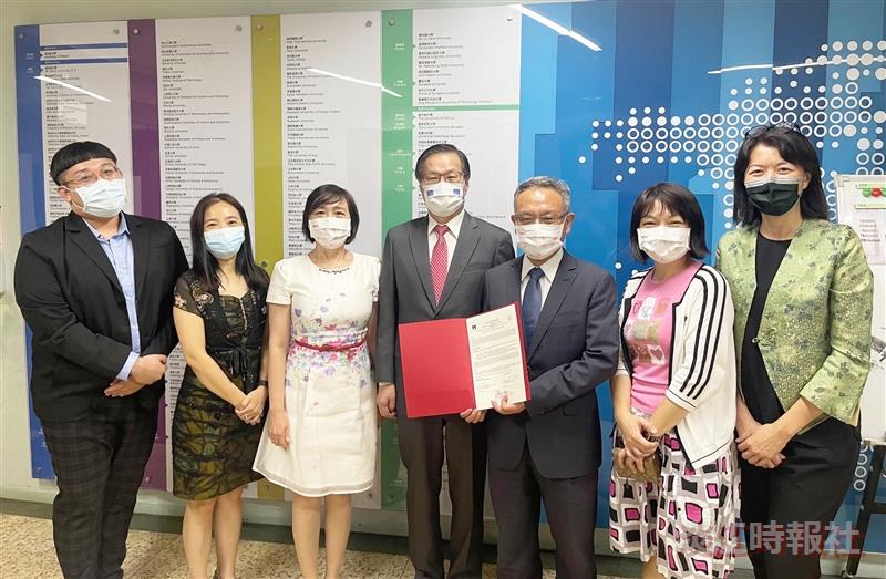 本校與密西根大學弗林特分校簽訂合作備忘錄 強化雙方語言教育