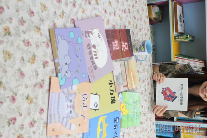謝旻琪與學生共書兒童文學創作