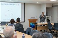 管科系邀請南僑實業監察人陳俊學，主講「淺析跨國企業文化間談南僑國際化之路」