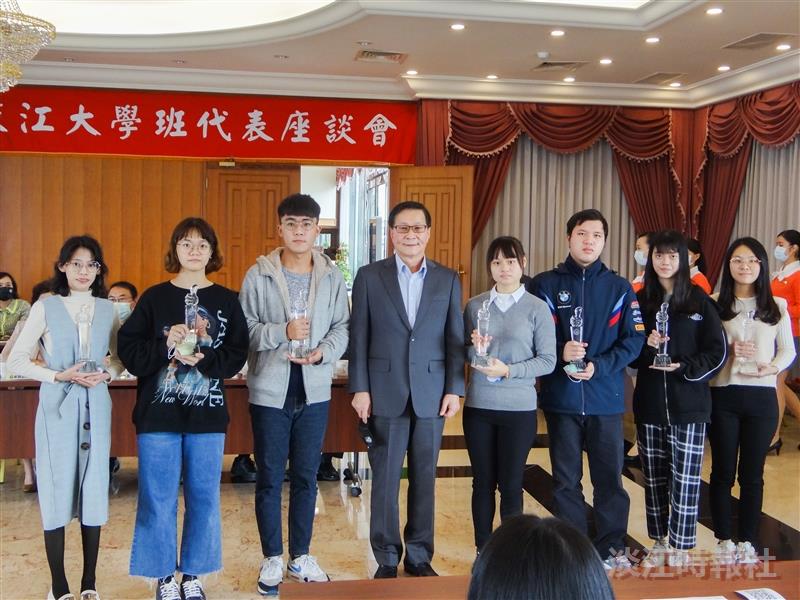 班代表座談 師長傾聽學子建言