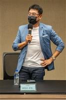 歷史系邀請謝震武律師演講