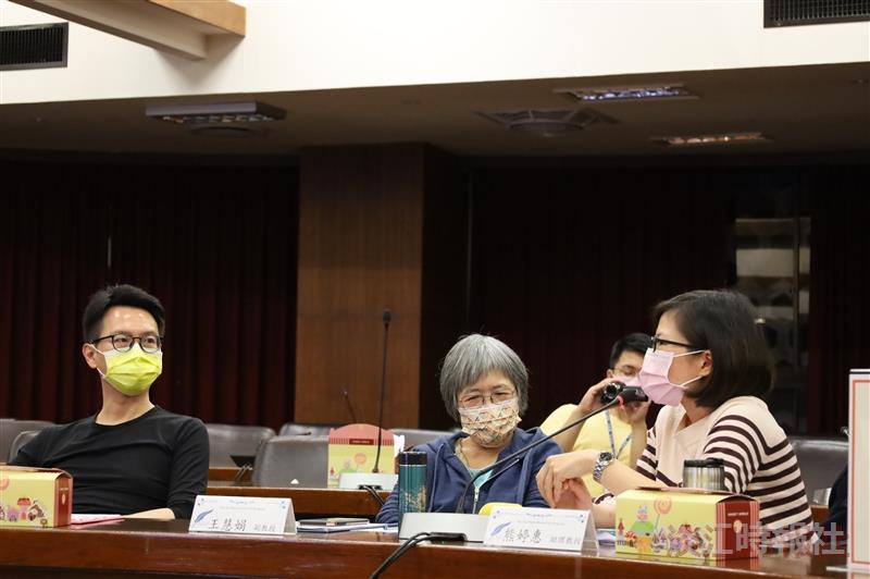 110學年度全校英詩朗誦比賽