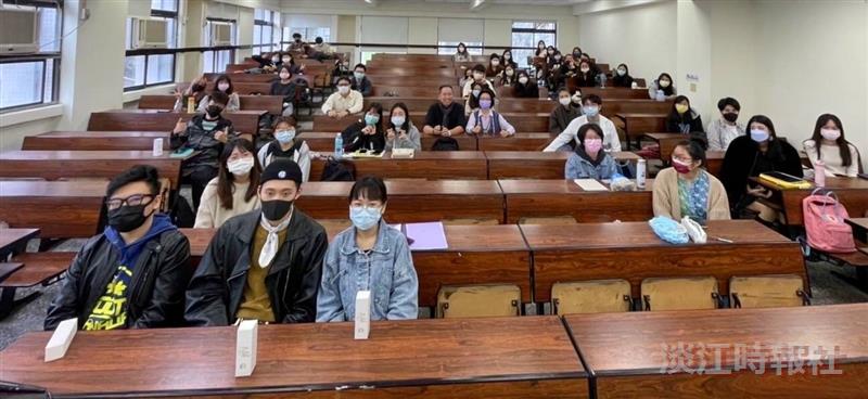 台灣家樂福總經理王俊超分享生活經驗