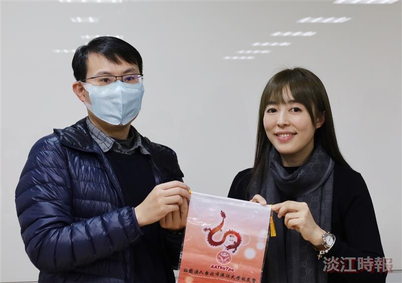台北市校友會邀請西語系黃鳳苓校友演講