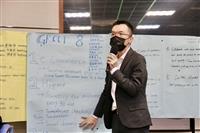 教師教學發展中心舉辦EMI全英語授課經驗分享，由國企系副教授孫嘉祈主講
