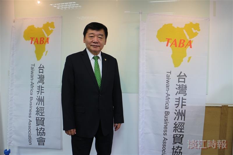 【卓爾不群】英文系傑出系友孫杰夫　致力臺非經貿交流