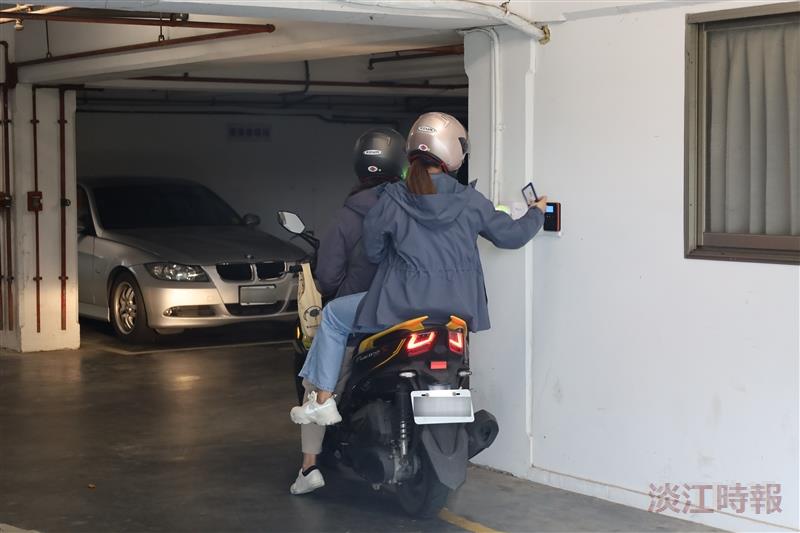 游泳館新增刷卡機
