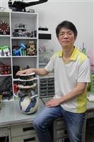 入榜全球前2%頂尖科學家  許駿飛保持玩心研發 挑戰飛翔機器人