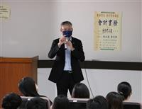 會計系邀張正道演講：會計可以很生活