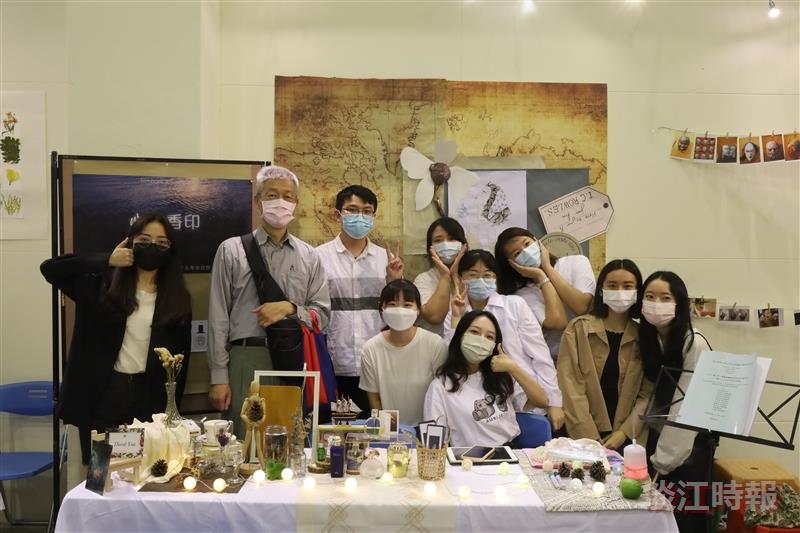 法文系「第 56 屆畢業成果展」