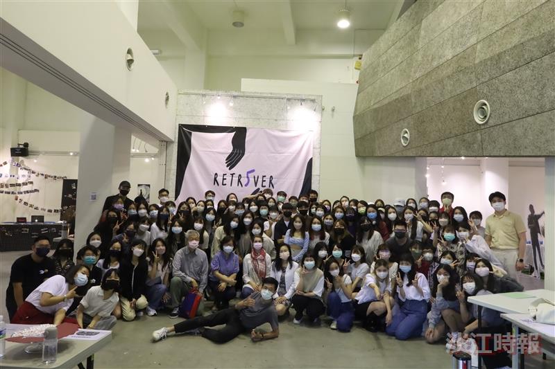 法文系「第 56 屆畢業成果展」