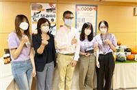 侯友宜化身南瓜大使 本校師生團隊獲肯定