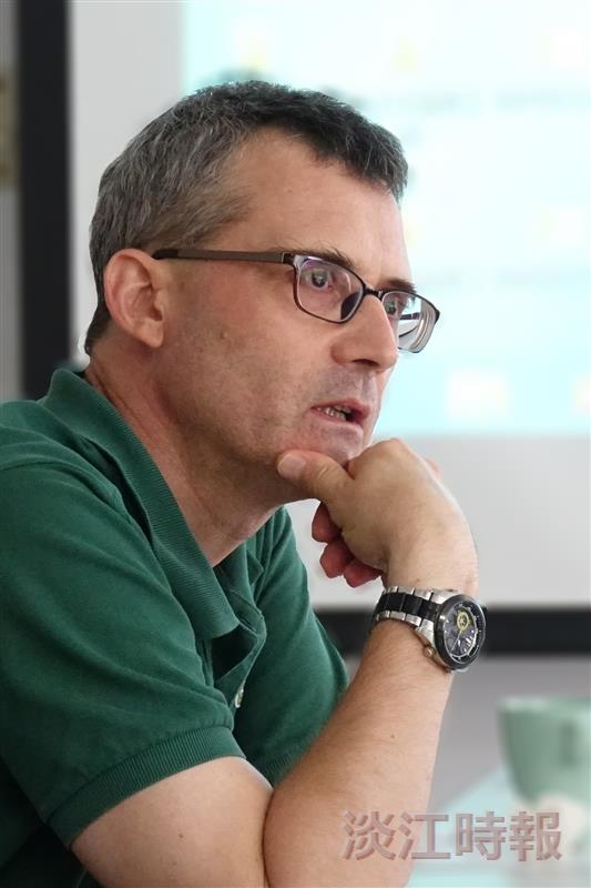 【111學年度新任主管簡介】外語學院法國語文學系主任徐鵬飛