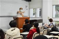 中文系邀請作家王金選，主講「童詩賞析與創作」