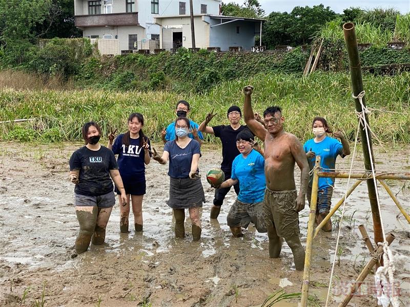 農田排球心體驗 「農情食課」創造會黏人的土地