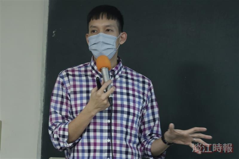 資圖系講師吳秋霞「文化創意產業概論」邀請牧師曹敬業，主講「從文創商品設計到品牌故事-說故事的能力」