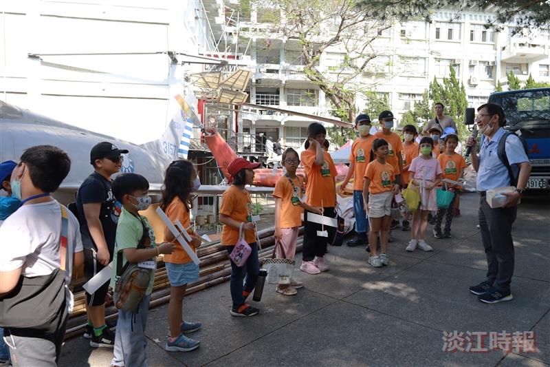 歐陽寬帶領育英國小學子飛航天際