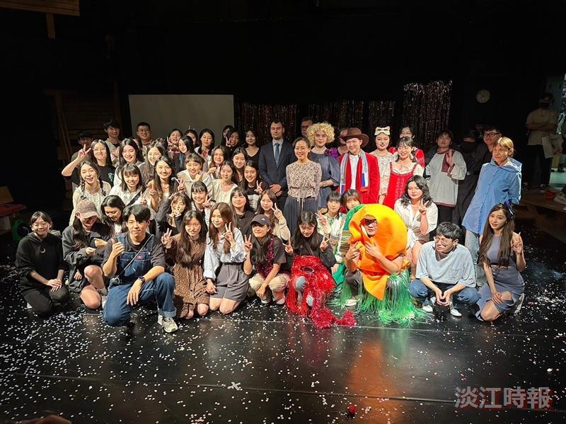 第16屆俄文系畢業公演