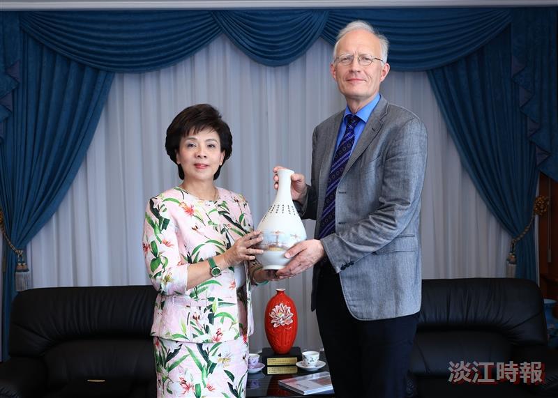 外語學院熊貓講座