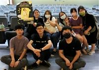 中文系學會邀請脫口秀演員黃小胖