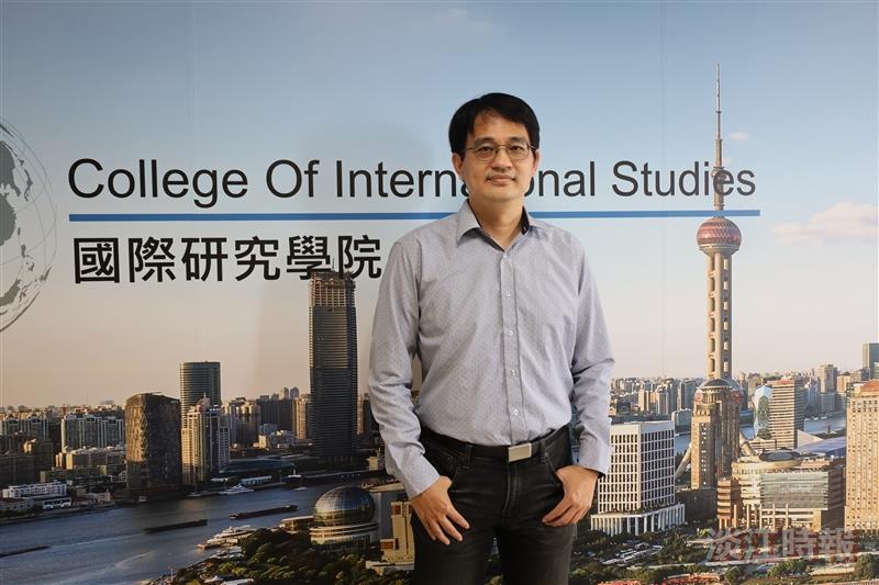 教育部資深優良教師周應龍