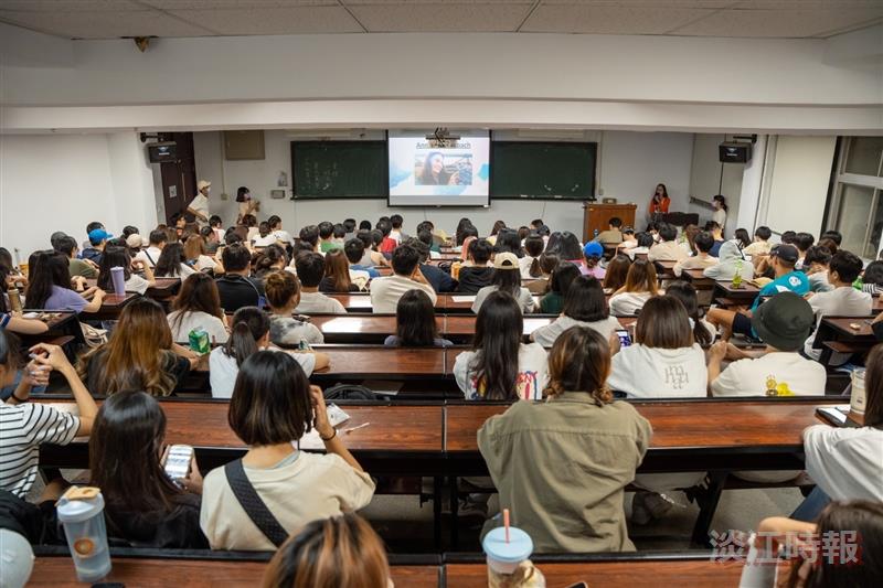 關懷動物社舉辦動物溝通講座，邀請星亞老師主講