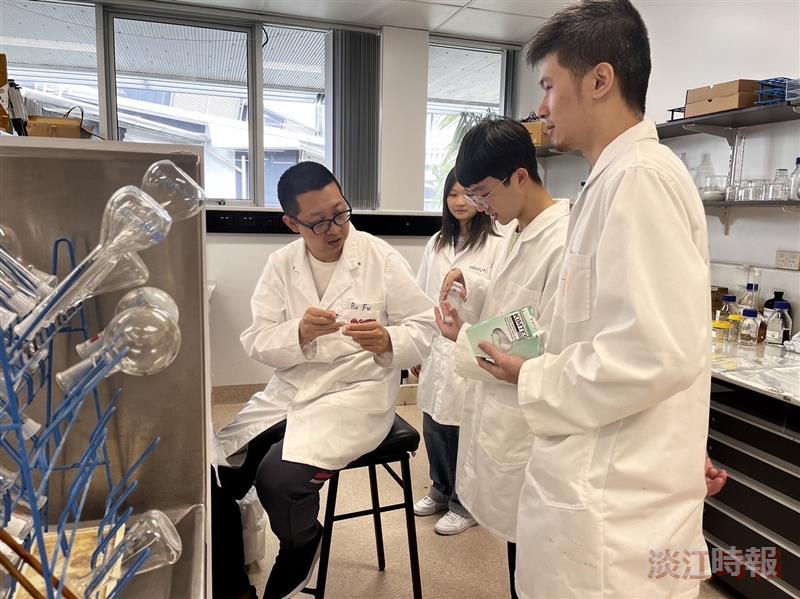 物理系同學赴澳洲研究