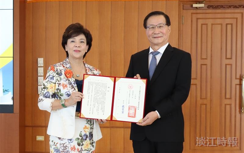 張董事長及葛校長獲私校傑出教育事業家及傑出校長殊榮