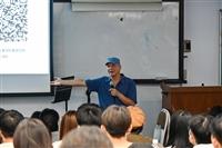 新寶島曼波導演楊澤
