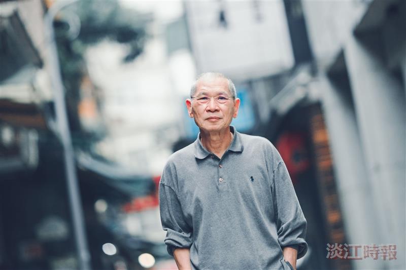 陳列王昭華獲臺灣文學獎