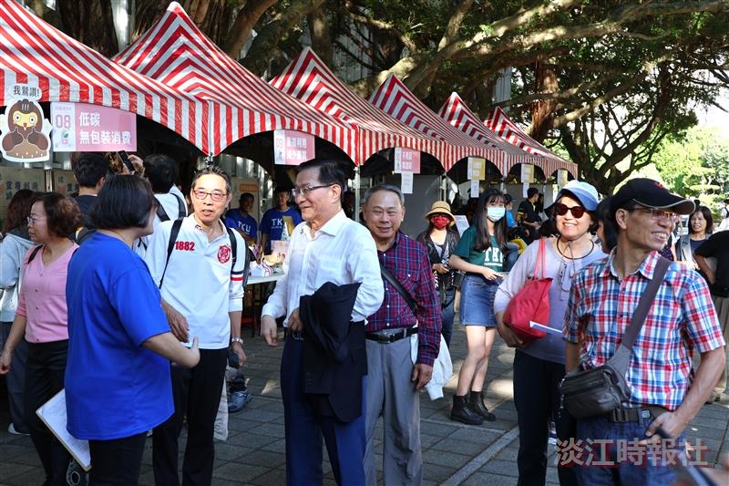 President Keh also attended to show support, visiting booths to learn more about the event activities.