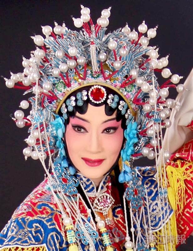 石鴻珍粉墨登場扮王寶釧