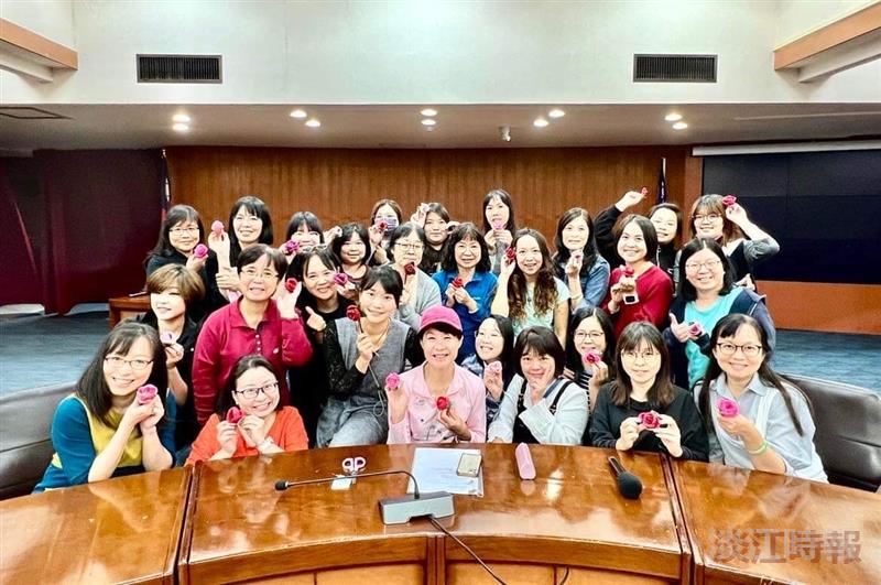 11/21（二）1210-1310女聯會與員福會合辦「鄉村玫瑰花（拼布吊飾）手作」活動