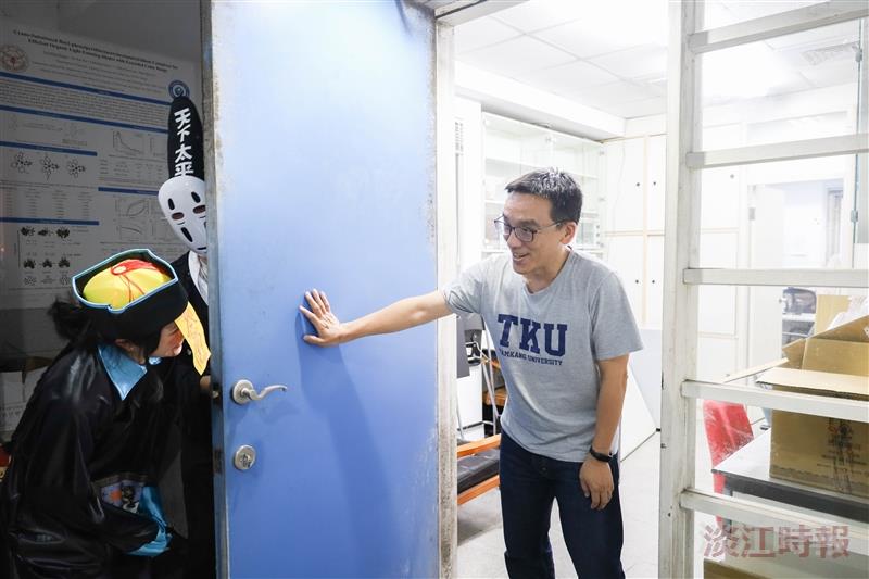 化學系師生歡度萬聖節