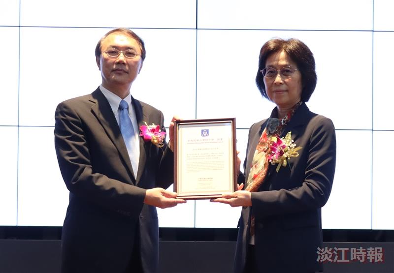本校榮獲中華民國品質學會卓越經營品質奬標竿獎