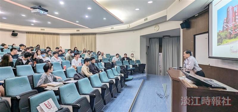 The Department of Chemistry invited Hong Kong Polytechnic University Distinguished Professor and Dean of the Faculty of Science, Wai-Yeung Wong Raymond, to give a lecture at the school.
