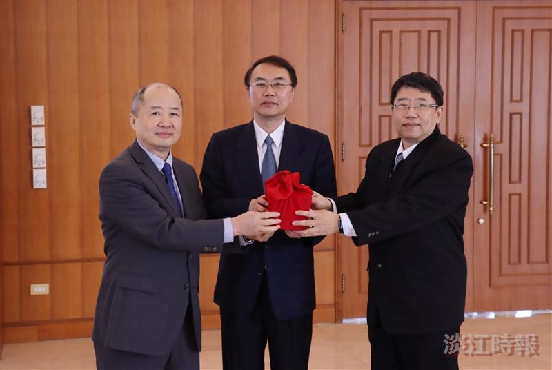 秘書處及資訊處所屬主管交接典禮