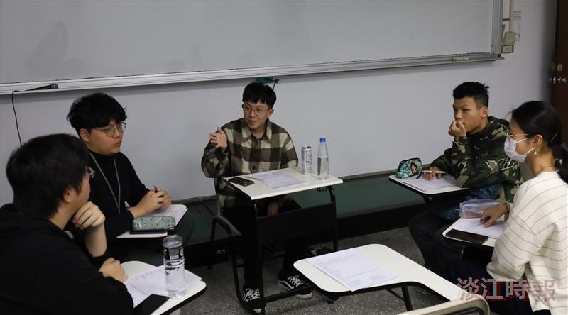 迎曦詩社邀王柄富談寫詩秘訣