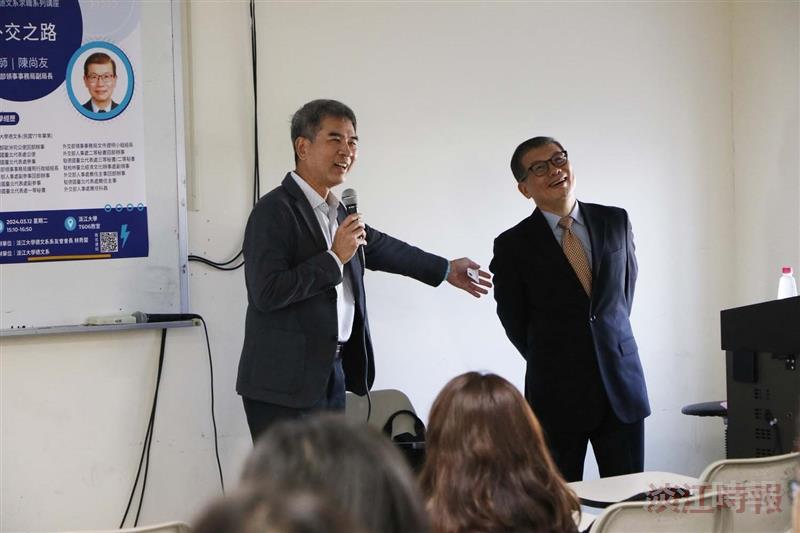德文系職涯講座 外交部官員指引外交之路