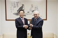 數學系熊貓講者拜訪校長董事長