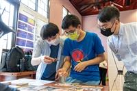 歷史系專題發表展「歷史光影映照過去」