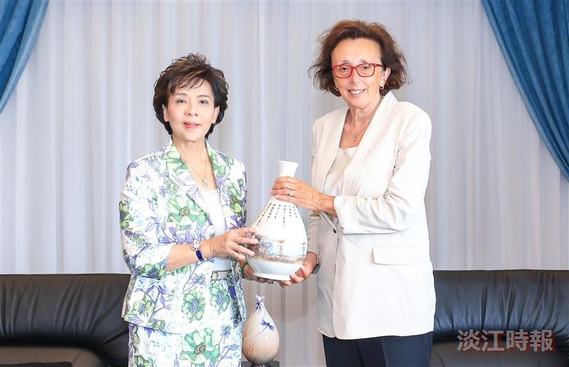 物理系熊貓講者拜會校長、董事長